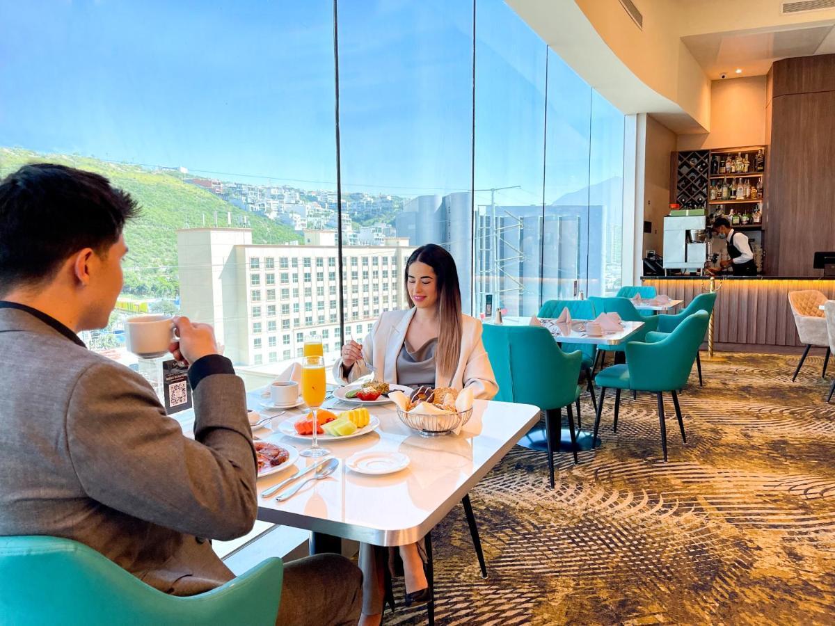Safi Royal Luxury Metropolitan Hotel San Pedro Garza Garcia ภายนอก รูปภาพ The Lounge at the airport