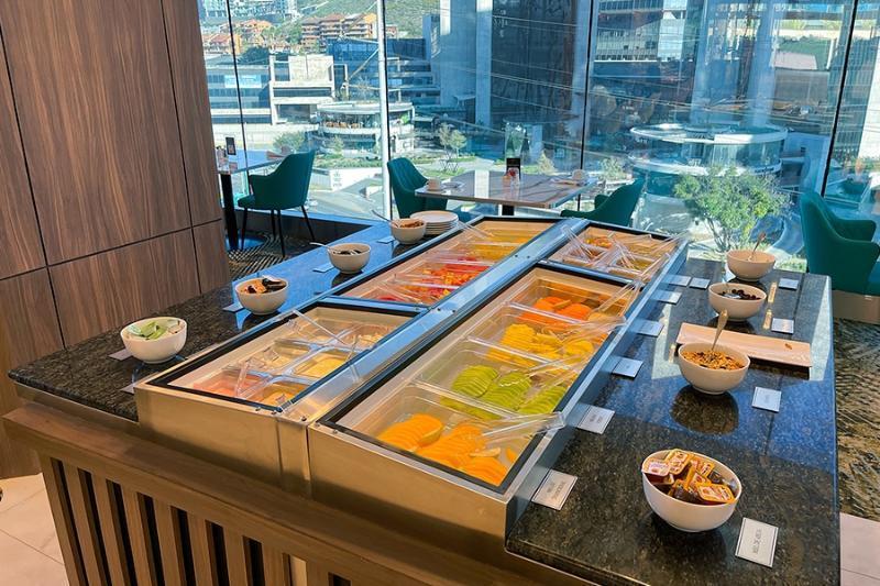 Safi Royal Luxury Metropolitan Hotel San Pedro Garza Garcia ภายนอก รูปภาพ A salad bar at a restaurant