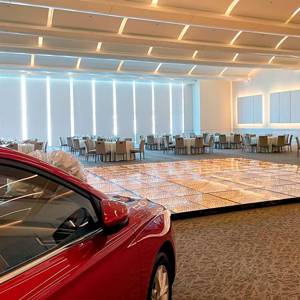 Safi Royal Luxury Metropolitan Hotel San Pedro Garza Garcia สิ่งอำนวยความสะดวก รูปภาพ The interior of the new terminal