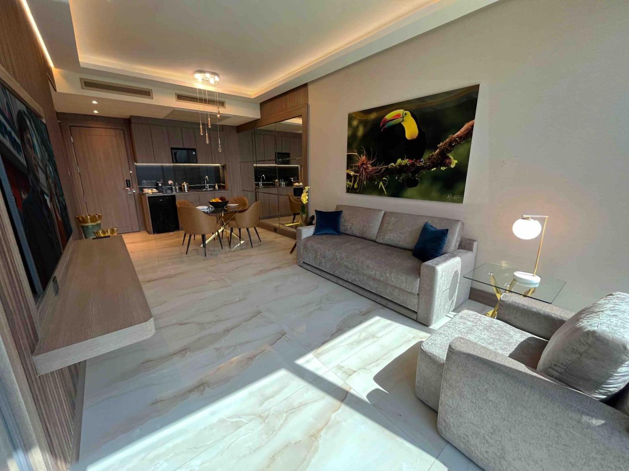 Safi Royal Luxury Metropolitan Hotel San Pedro Garza Garcia ภายนอก รูปภาพ Interior of a typical apartment